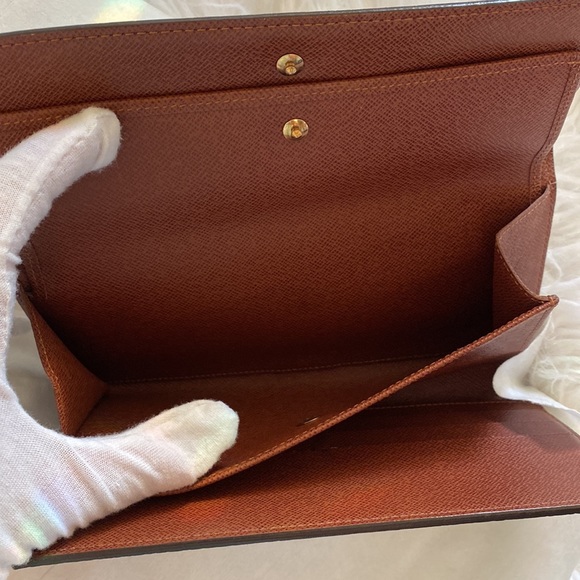 Authentic Louis Vuitton International Wallet monogram - Picture 5 of 11